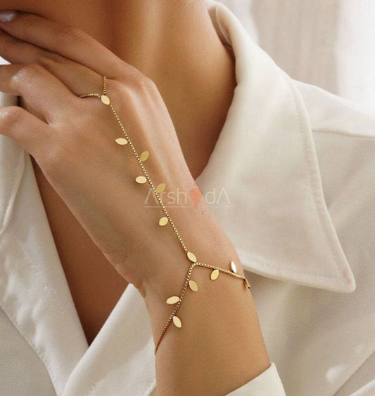 Luna Hand Chain