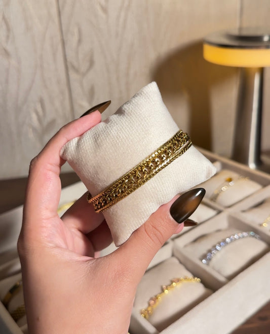 Seis Bracelet